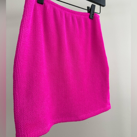 Good American Pink "Always Fits" Mini Skirt - Picture 2 of 5